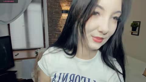 Snapshot of wine_on_lips chatting on 03.09.26 Amalia and Mia online show from 03.09.26