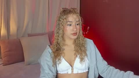 Snapshot of wini_fer chatting on 06.18.26 Wini Fer online show from 06.18.26