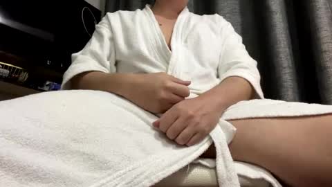 Winniethephoota online show from 12.16.24