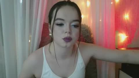 Snapshot of winter__white_rose chatting on 02.11.26 Emma online show from 02.11.26