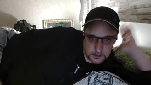 Snapshot of wirzwei8883 chatting on 01.02.25 Dirty online show from 01.02.25