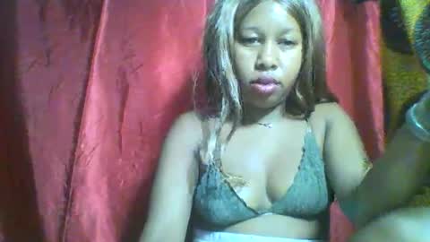 Snapshot of wissinaaa chatting on 11.16.25 wissinaaa online show from 11.16.25