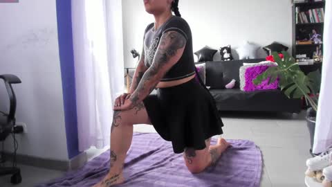     Luna Violeta  A r t i s t  online show from 12.18.24