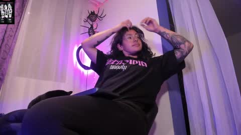     Luna Violeta  A r t i s t  online show from 12.27.24