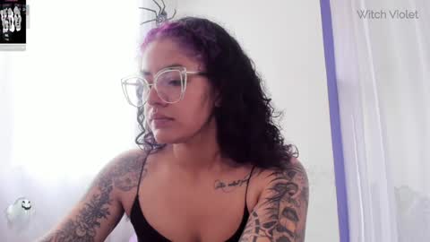     Luna Violeta  A r t i s t  online show from 01.29.25