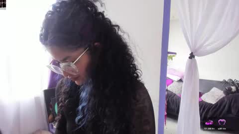     Luna Violeta  A r t i s t  online show from 09.21.25