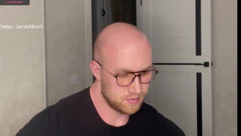 Wlademar online show from 10.21.25