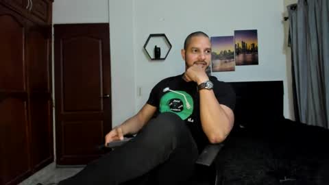 Snapshot of wncmodels chatting on 09.23.25 Magnus Dark independent model online show from 09.23.25