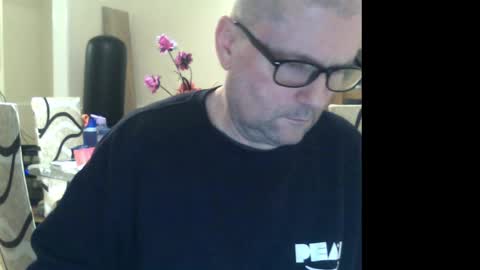 Snapshot of wobble444 chatting on 02.21.25 wobble444 online show from 02.21.25