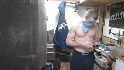 Snapshot of wolf021221 chatting on 12.14.25 wolf021221 online show from 12.14.25