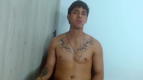 Snapshot of wolf_light chatting on 12.15.25 wolf_light online show from 12.15.25