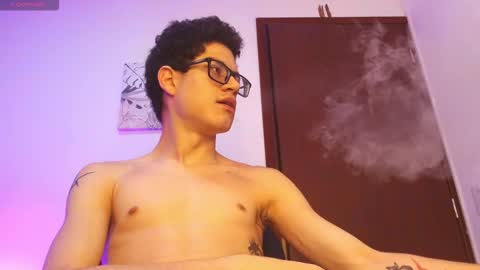 Snapshot of wolfan_sky chatting on 11.15.25 W O L F online show from 11.15.25