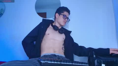  W O L F  online show from 03.06.26