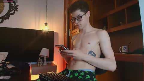  W O L F  online show from 04.25.26