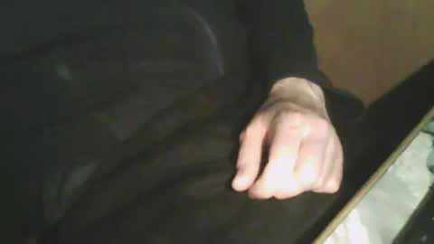 wolfie_2910 online show from 04.29.26