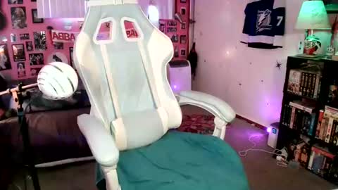 Wolfie online show from 06.19.26