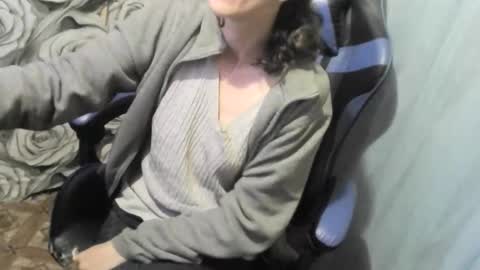 Snapshot of wolfxsnow chatting on 05.10.26 wolfxsnow online show from 05.10.26