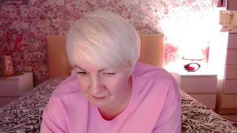 Snapshot of women_pleasures chatting on 02.19.25 women_pleasures online show from 02.19.25