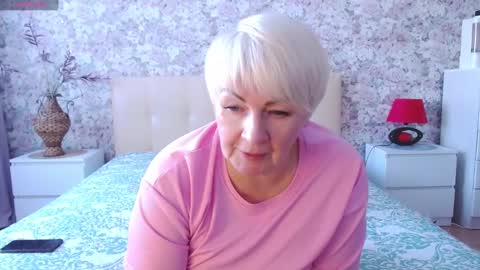 Snapshot of women_pleasures chatting on 02.20.25 women_pleasures online show from 02.20.25