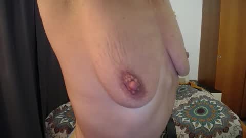 Snapshot of women_pleasures chatting on 09.20.25 women_pleasures online show from 09.20.25