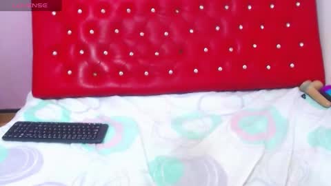 Snapshot of wonderfuldiana chatting on 01.26.25 online show from 01.26.25