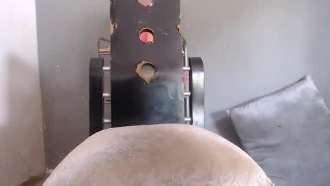 SHENIEL RODRIGUEZ online show from 11.18.25