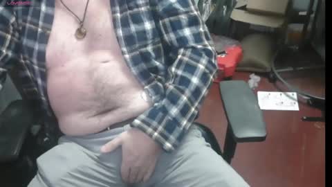 Snapshot of woodworker6473 chatting on 01.17.25 woodworker6473 online show from 01.17.25