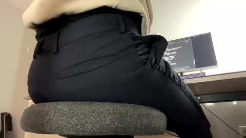 Snapshot of workplace_secret chatting on 03.30.26 workplace_secret online show from 03.30.26