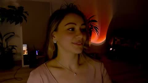 Snapshot of worldsbaby chatting on 02.27.25 worldsbaby online show from 02.27.25