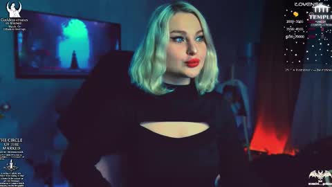 Snapshot of wounded_goddess chatting on 12.19.25 Goddess Sophy online show from 12.19.25