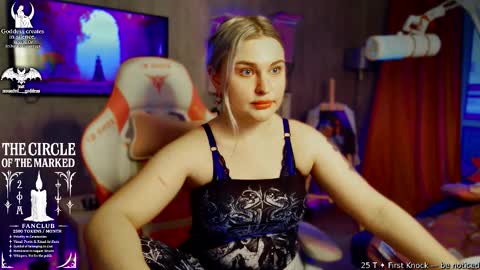 Snapshot of wounded_goddess chatting on 02.24.26 Goddess Sophy online show from 02.24.26