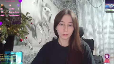 Snapshot of wow_porno_ chatting on 12.17.24 Anna  online show from 12.17.24