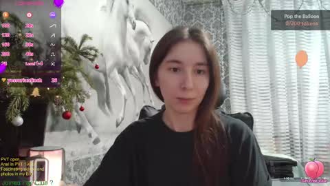 Snapshot of wow_porno_ chatting on 12.19.24 Anna  online show from 12.19.24