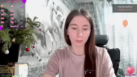 Snapshot of wow_porno_ chatting on 12.22.24 Anna  online show from 12.22.24