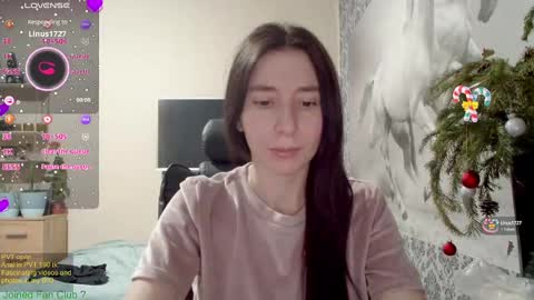 Snapshot of wow_porno_ chatting on 01.01.25 Anna  online show from 01.01.25