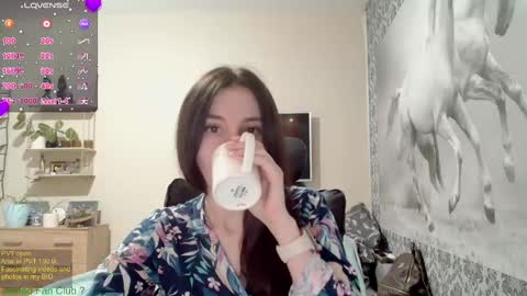 Snapshot of wow_porno_ chatting on 01.30.25 Anna  online show from 01.30.25