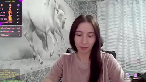 Snapshot of wow_porno_ chatting on 02.17.25 Anna  online show from 02.17.25