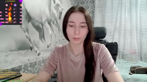 Snapshot of wow_porno_ chatting on 02.18.25 Anna  online show from 02.18.25