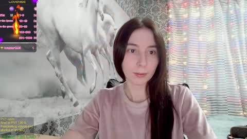 Snapshot of wow_porno_ chatting on 02.19.25 Anna  online show from 02.19.25