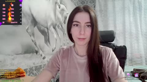 Snapshot of wow_porno_ chatting on 02.22.25 Anna  online show from 02.22.25