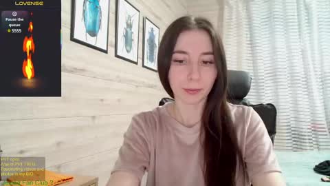 Snapshot of wow_porno_ chatting on 03.06.25 Anna  online show from 03.06.25