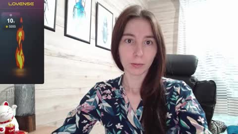 Snapshot of wow_porno_ chatting on 09.17.25 Anna  online show from 09.17.25