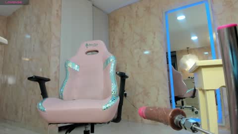 Snapshot of wowana chatting on 01.13.25 STREAMING SCHEDULE 2100 - 0530 GMT-5 online show from 01.13.25