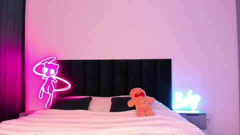 Emi online show from 12.21.24