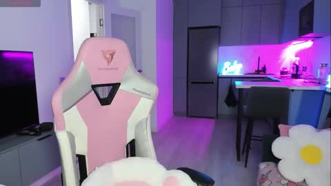 Emi online show from 09.08.25