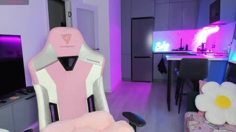 Emi online show from 10.07.25