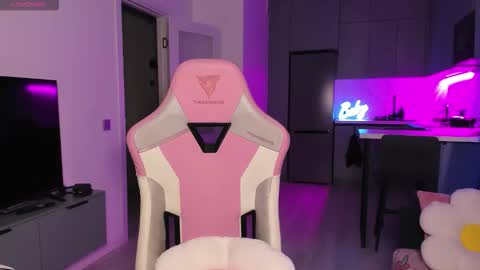 Emi online show from 11.04.25