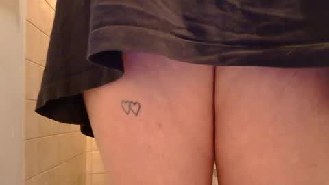 Snapshot of x2kayx2 chatting on 11.12.25 x2kayx2 online show from 11.12.25