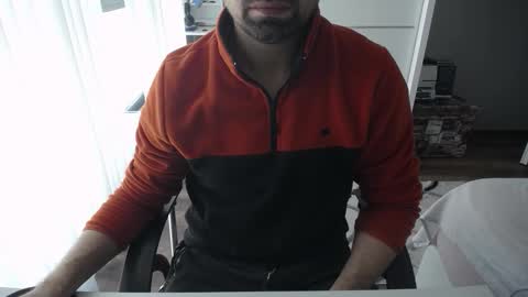 Snapshot of x_____0_____x chatting on 10.27.25 Mr. Lonely online show from 10.27.25