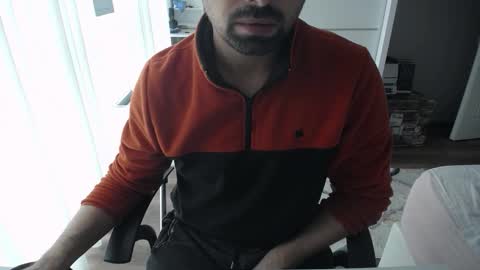 Snapshot of x_____0_____x chatting on 10.28.25 Mr. Lonely online show from 10.28.25